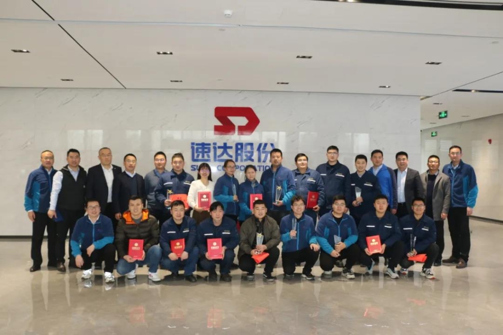 冰球突破股份2021年度赞美大会圆满闭幕！